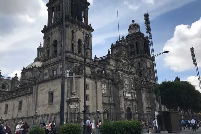 La catedral de México inicia el Adviento con una 'maratón de confesiones'