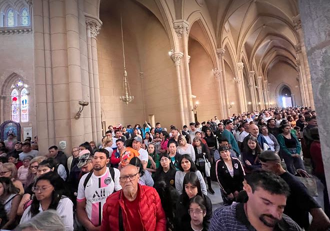 La comunidad de Merlo-Moreno celebró una nueva peregrinación diocesana a Luján