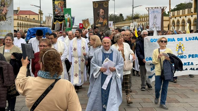 La comunidad diocesana de Morón fue a Luján como peregrina de la esperanza