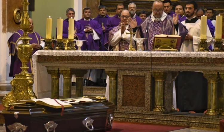 La comunidad diocesana de San Luis dio el último adiós a monseñor Jorge Luis Lona