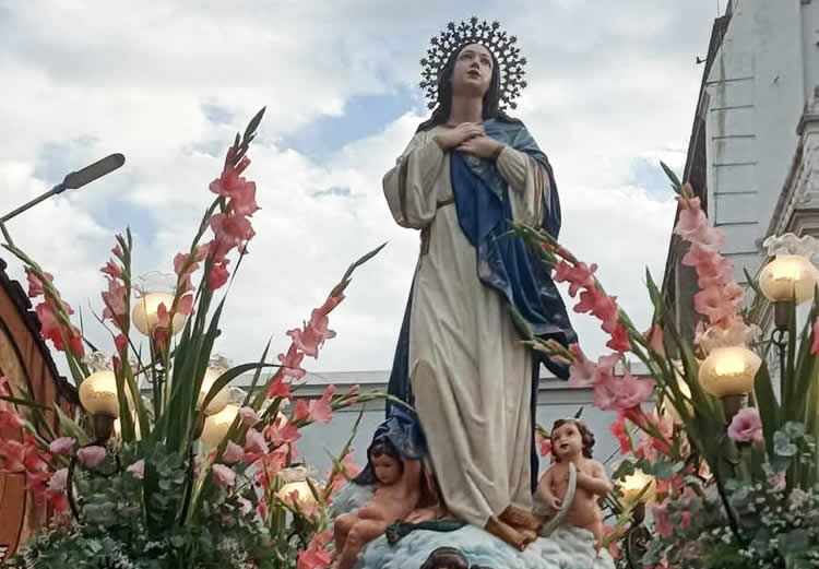 La comunidad santotomeña celebró a la Inmaculada Concepción