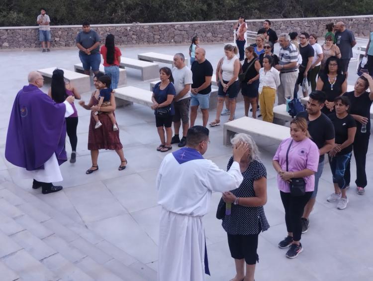 Catamarca: La Cuaresma comenzó con esperanza en el santuario de la Virgen del Valle Catamarca: La Cuaresma comenzó con esperanza en el santuario de la Virgen del Valle