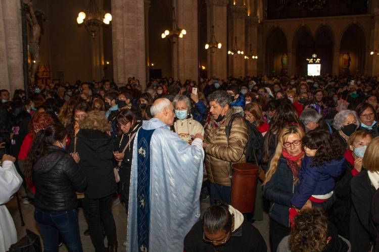 La comunidad diocesana de Laferrere peregrinó a la basílica de Luján
