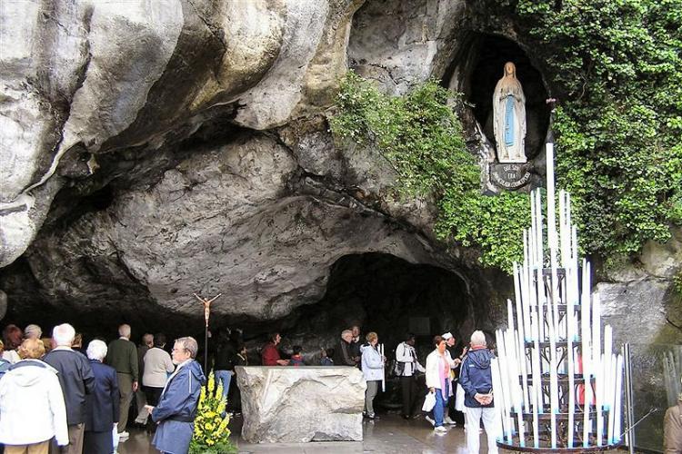 La gruta de Lourdes reabre al público este viernes después de dos años de  cierre 