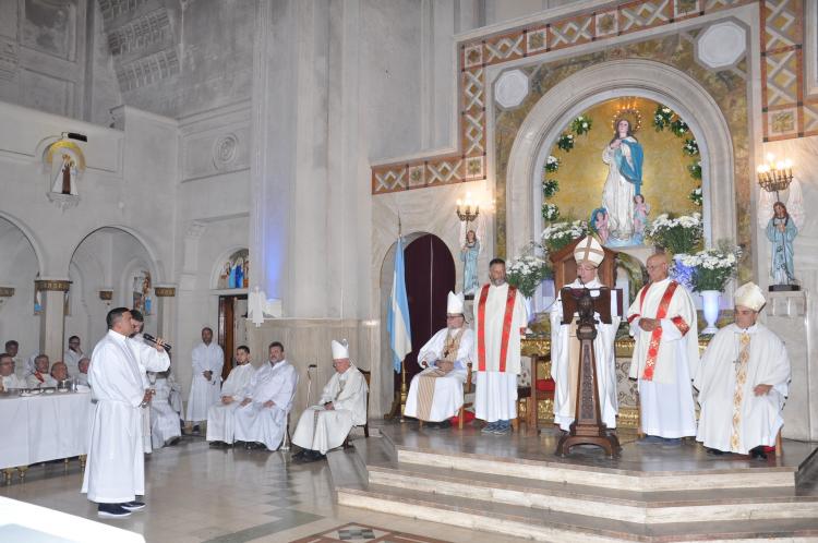 La Iglesia en Quilmes celebró la ordenación de un sacerdote y un diácono