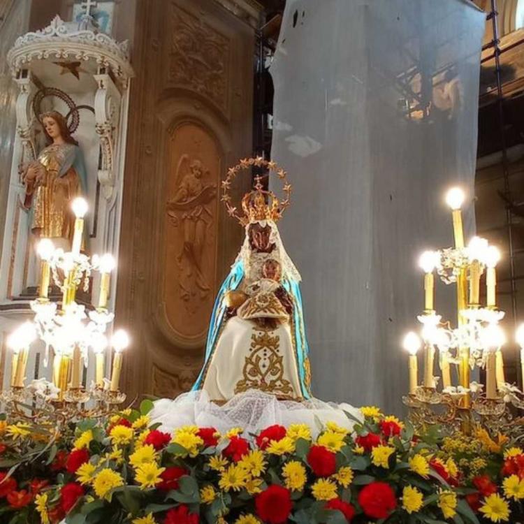 La porteña parroquia de Montserrat celebró sus fiestas patronales