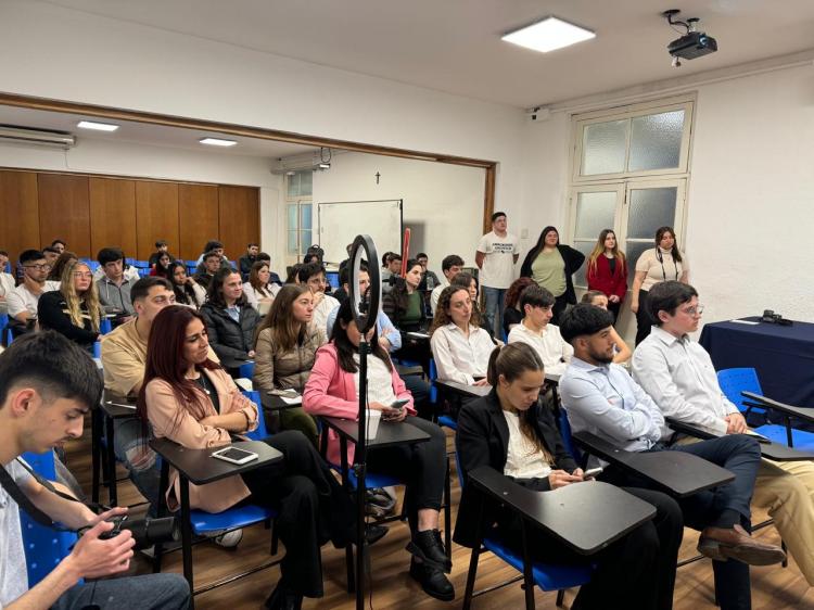 La Plata: Presentaron el voluntariado 'Manos a la obra' de este año