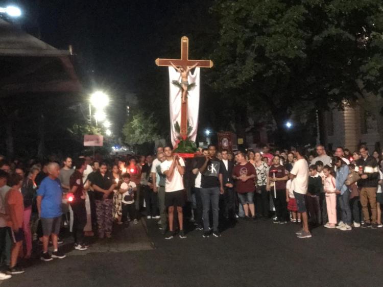 La Plata: Una multitud en el Viacrucis de las Comunidades