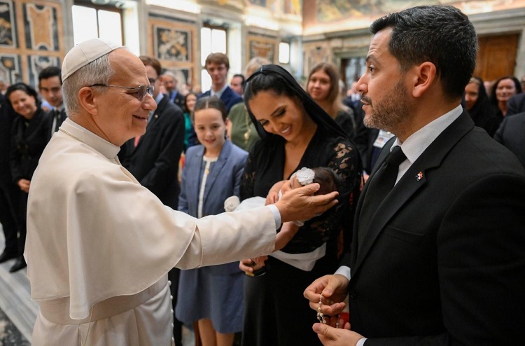 'La política necesita esperanza y servir a las personas', indicó el Papa a legisladores 'La política necesita esperanza y servir a las personas', indicó el Papa a legisladores