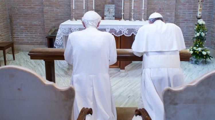 La Santa Sede confirmó que la salud de Benedicto XVI se agravó en las últimas horas