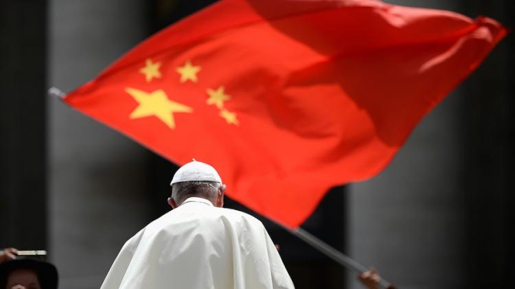 La Santa Sede y China renuevan el Acuerdo Provisional sobre el nombramiento de obispos