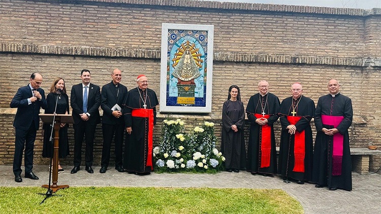 La Virgen de Luján ya tiene su mosaico en los Jardines Vaticanos La Virgen de Luján ya tiene su mosaico en los Jardines Vaticanos