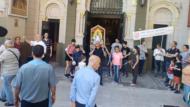 La Virgen María peregrinó por las calles de la ciudad de Buenos Aires
