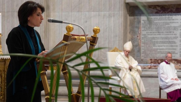 Laicos reciben del Papa los ministerios de catequista y lectorado