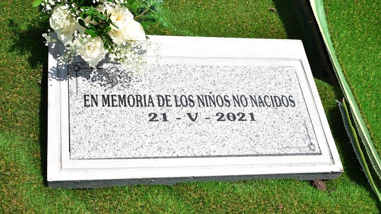 Legislador tucumano busca que se reconozca derecho a la sepultura del niño no nacido
