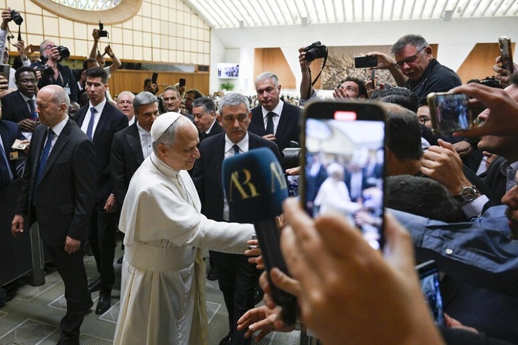 León XIV a los periodistas católicos: siembren buenas palabras