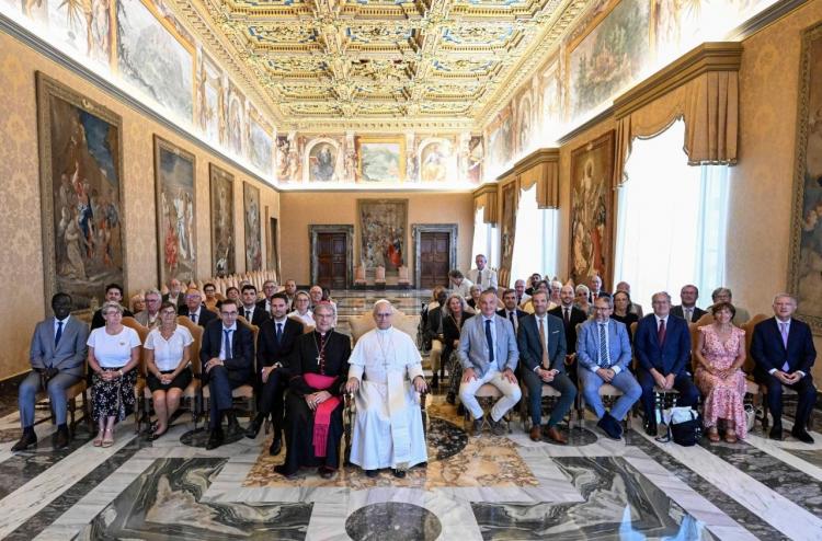 León XIV a los políticos: El cristianismo no puede reducirse a la piedad privada León XIV a los políticos: El cristianismo no puede reducirse a la piedad privada