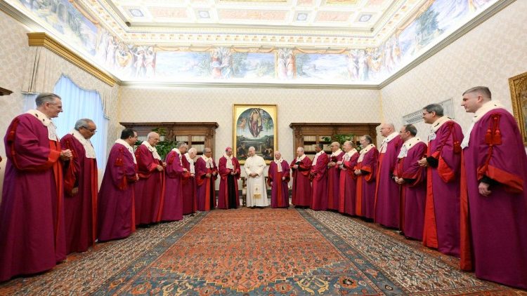 León XIV abrió el Año Judicial de la Rota con un llamado a unir verdad y caridad