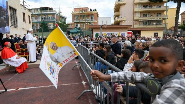 León XIV concluye su primera serie de visitas pastorales a las periferias de Roma