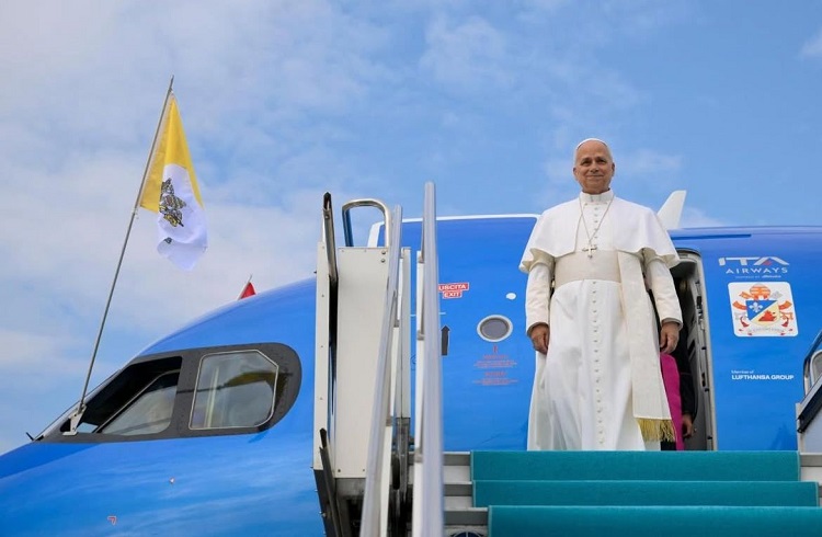 León XIV llegó a Ankara para iniciar su primer viaje apostólico