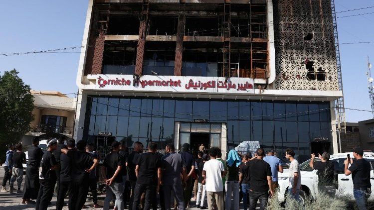 León XIV reza por las víctimas del incendio en Irak que dejó más de 60 muertos León XIV reza por las víctimas del incendio en Irak que dejó más de 60 muertos