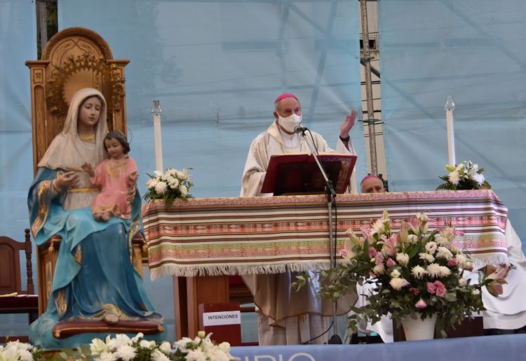 Lomas de Zamora rezó a su Virgen patrona para seguir caminando juntos