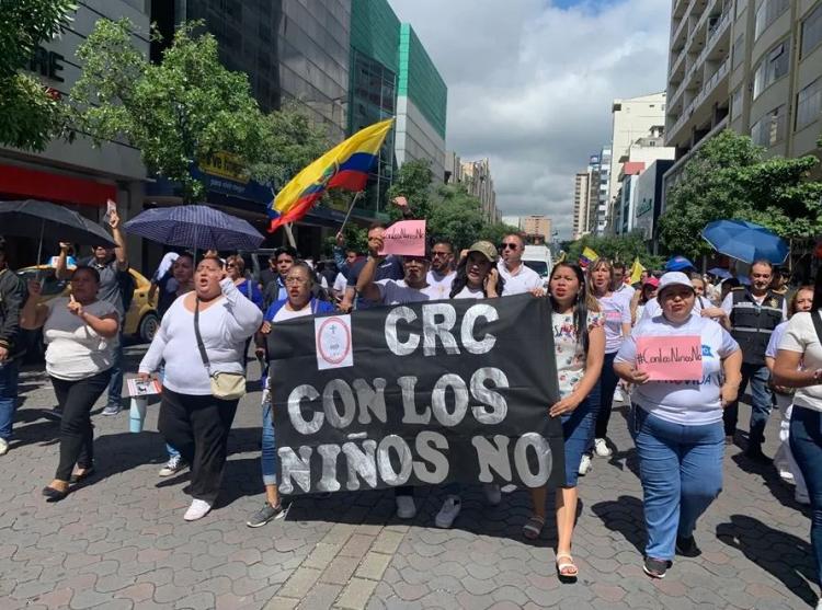 Los ecuatorianos salieron a las calles para exigir respeto a los valores familiares