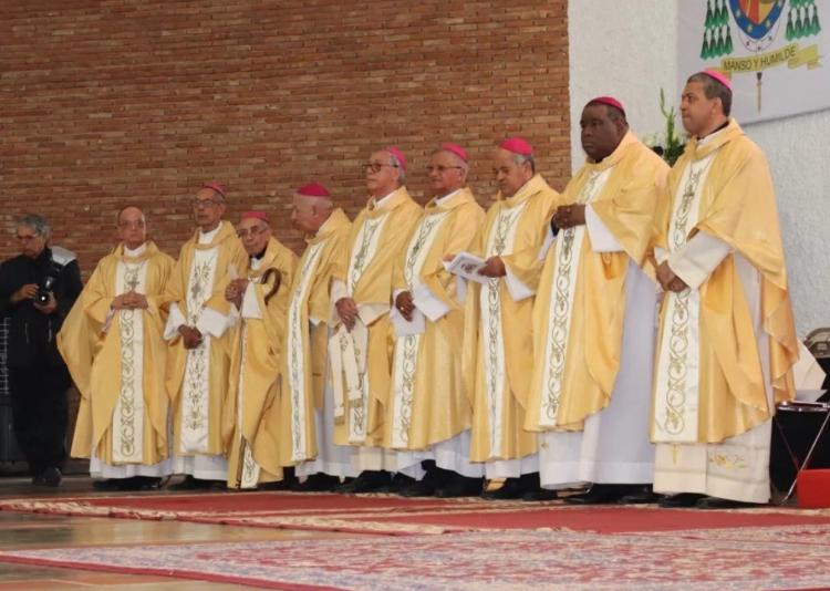 Los obispos dominicanos llaman a votar en paz y orden