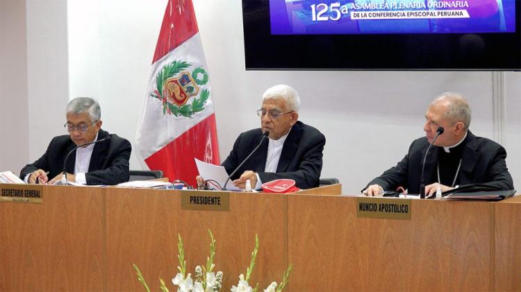 Los obispos peruanos abordan su proceso de renovación