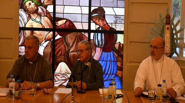 Los obispos se reúnen con la mirada puesta en la asamblea sinodal de octubre