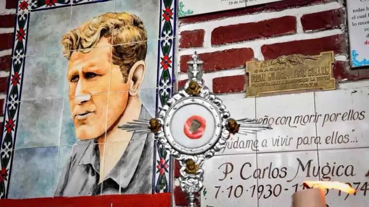 Marcha y misa por los 50 años del 'martirio" del padre Carlos Mugica