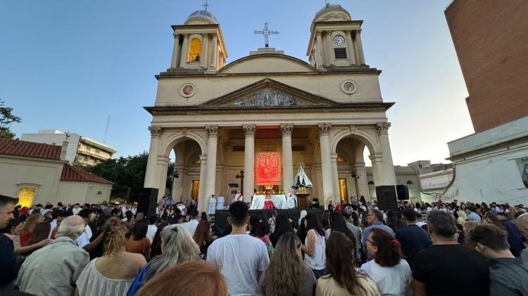 Más de 1.200 personas recibieron la Confirmación en Morón