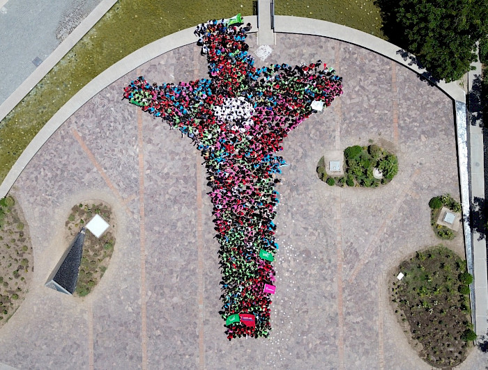 Más de 1.500 jóvenes voluntarios recorren Chile, construyendo y misionando