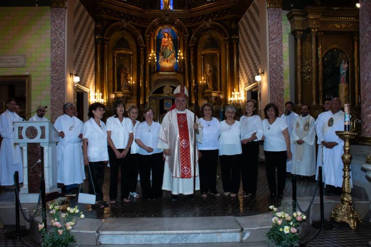 Mendoza: consagración temporal de un grupo de ocho viudas