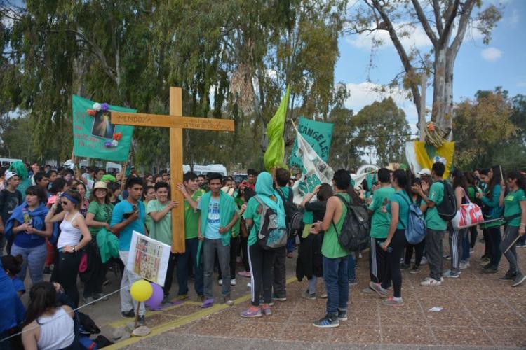 Mendoza: Mons. Colombo presentó el documento de la Asamblea de Pastoral Juvenil Mendoza: Mons. Colombo presentó el documento de la Asamblea de Pastoral Juvenil