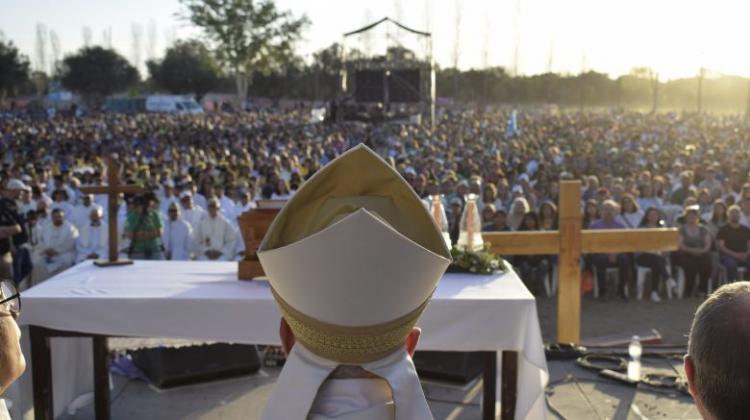 Mendoza: Mons. Colombo reorganiza la arquidiócesis por vicarías episcopales