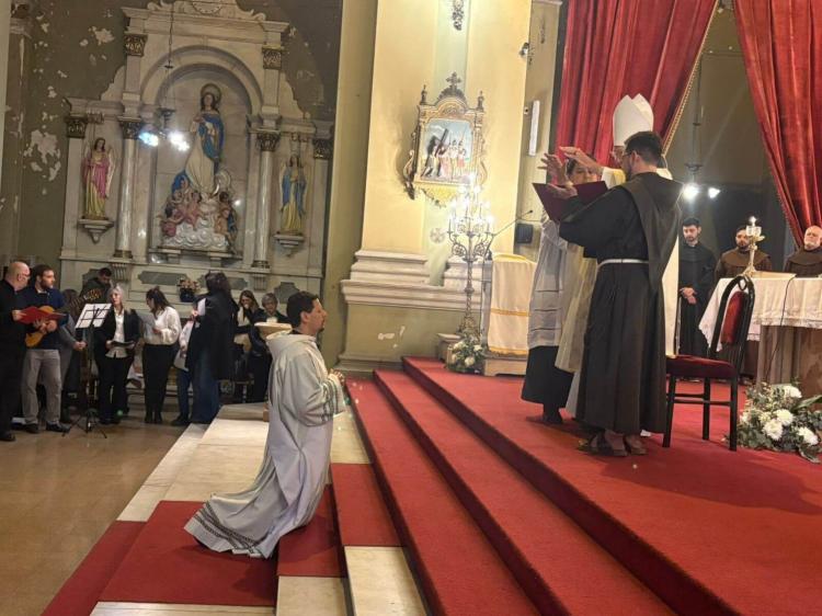Mons. Scozzina ordenó sacerdote a un religioso franciscano en Mendoza Mons. Scozzina ordenó sacerdote a un religioso franciscano en Mendoza