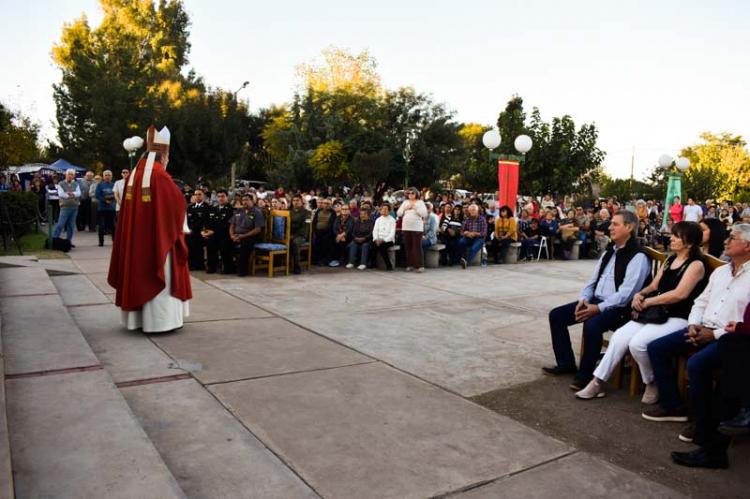 Miles de devotos en el santuario de san Expedito de San Rafael