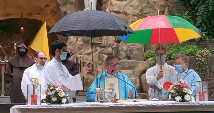 Miles de fieles celebraron en Alta Gracia a Nuestra Señora de Lourdes