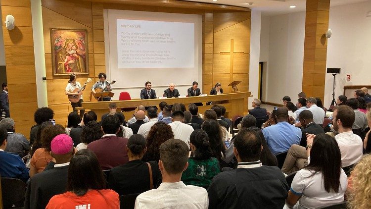 Ministros juveniles católicos se reúnen en Roma para preparar la JMJ 2027