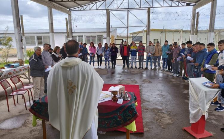 Misa de vísperas de Navidad en la Alcaidía Penitenciaria Batán