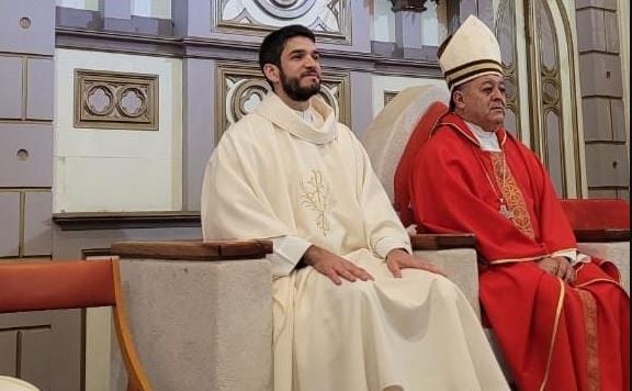 Mons. Araya ordenó un nuevo sacerdote de los misionero de la Sociedad San Juan