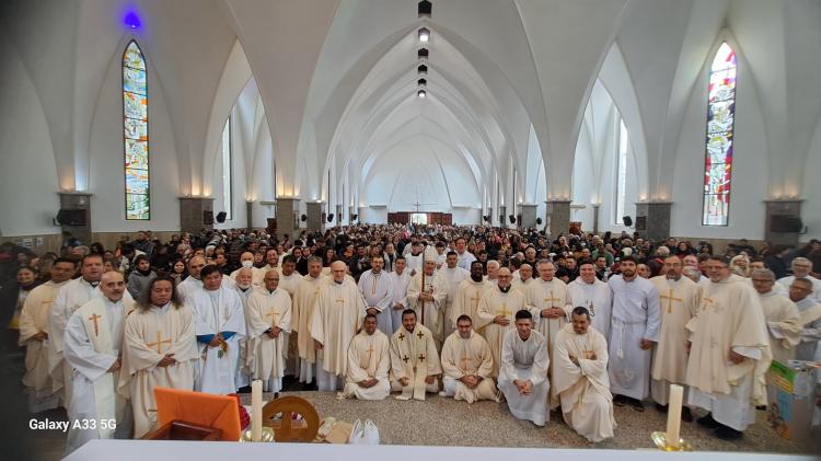 Mons. Bitar animó a seguir caminando y edificando en cada rincón de la diócesis Mons. Bitar animó a seguir caminando y edificando en cada rincón de la diócesis