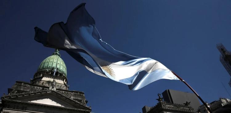 Mons. Buenanueva:"¿Qué democracia queremos para nuestra Argentina?"