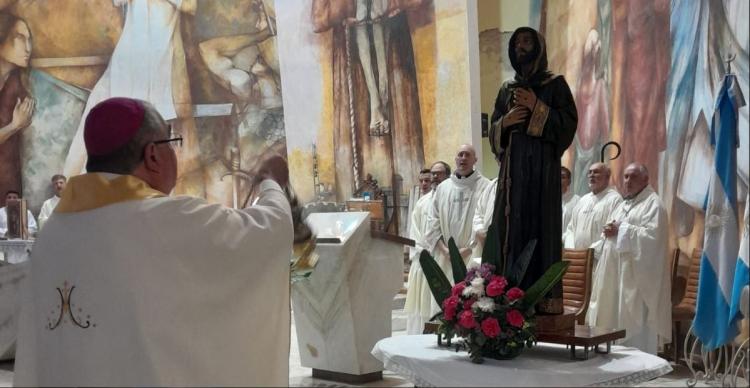 Mons. Buenanueva: san Francisco, el 'juglar de Dios' que sigue cantando Mons. Buenanueva: san Francisco, el 'juglar de Dios' que sigue cantando