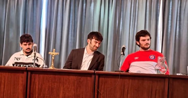 Mons. Buenanueva valoró el diálogo de los obispos con jóvenes comunicadores