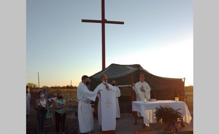 Mons. Canecín animó a los peregrinos de la Cruz Gil a "ser cireneos"