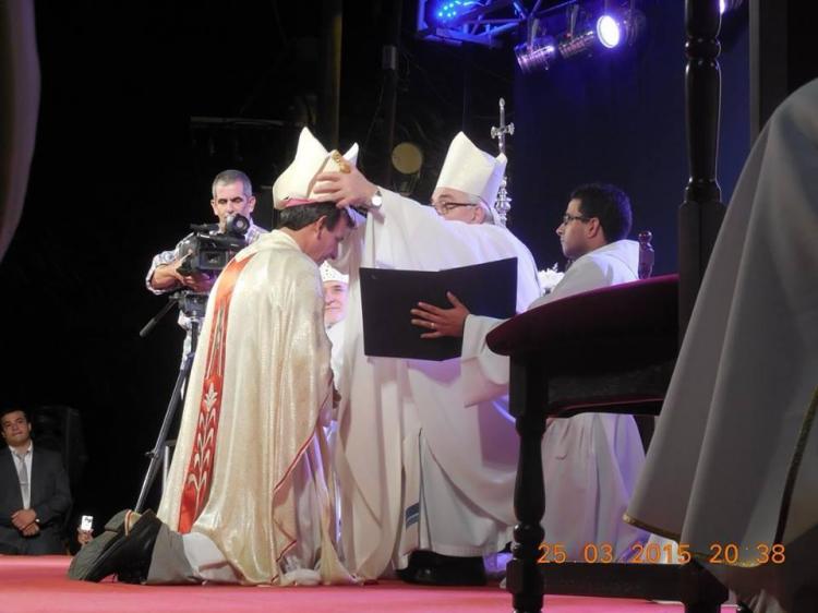 Mons. Canecín celebra una década de su ordenación episcopal Mons. Canecín celebra una década de su ordenación episcopal