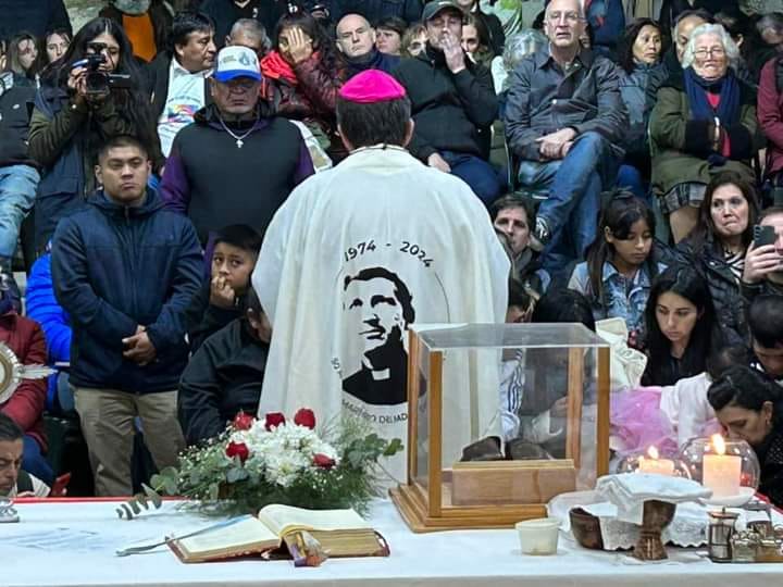 Mons. Carrara: 'El P. Mugica dio la vida por los más pobres y humildes'