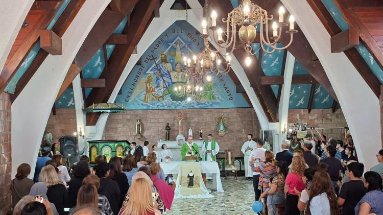 República de los Niños: Mons. Carrara entronizó una imagen de la beata Ludovica República de los Niños: Mons. Carrara entronizó una imagen de la beata Ludovica